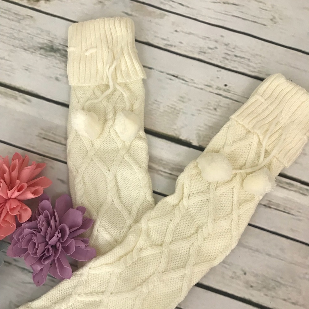 Sexy Over Knee White Cable Knit Socks w/ Pom Poms - Picture 3 of 4